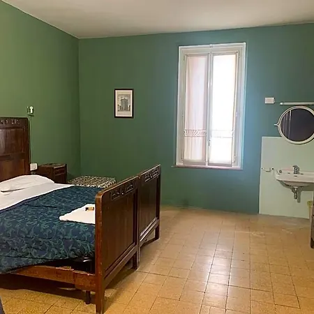 Leon Doro Hotel